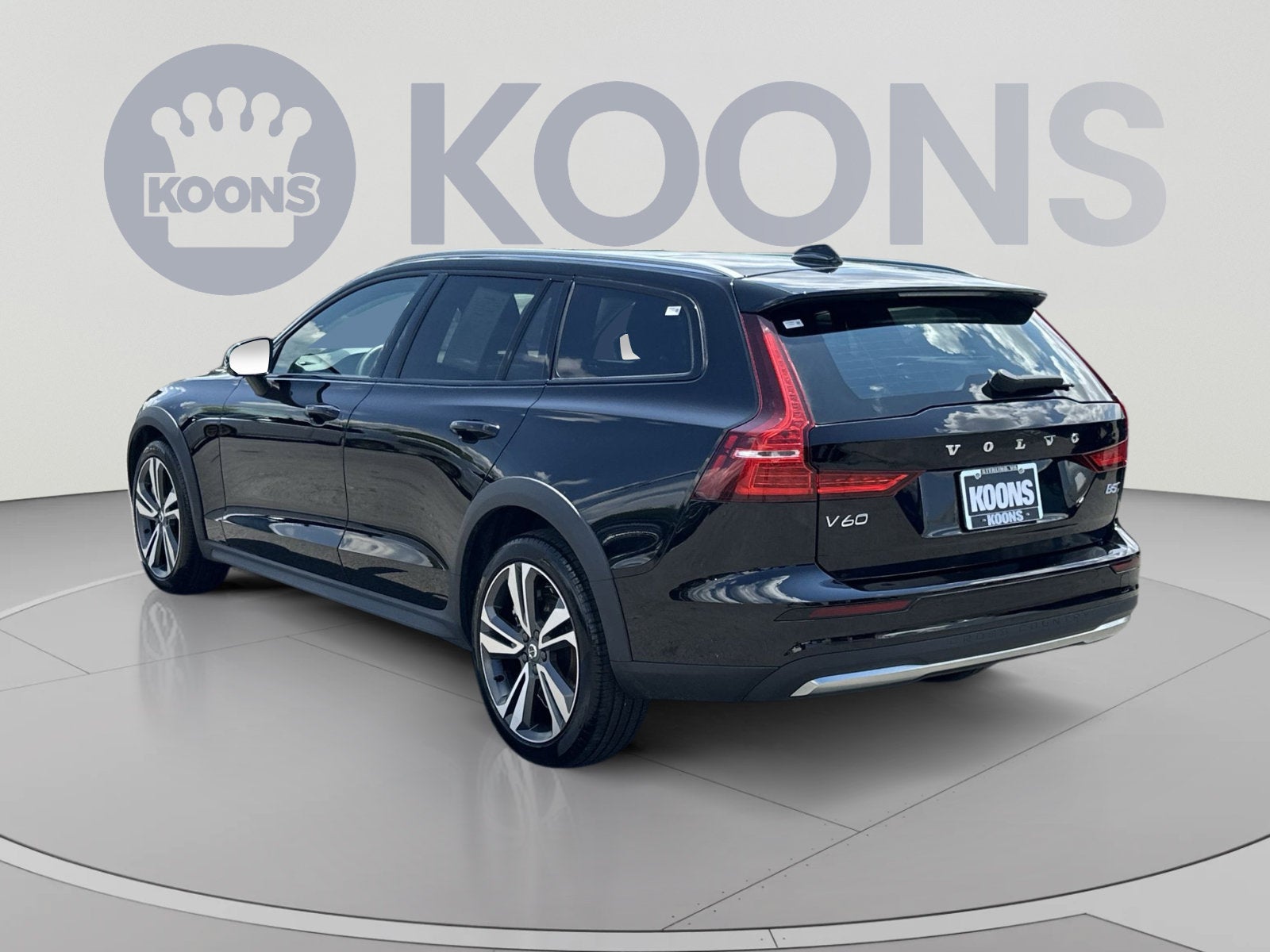 2025 Volvo V60 Cross Country B5 Plus