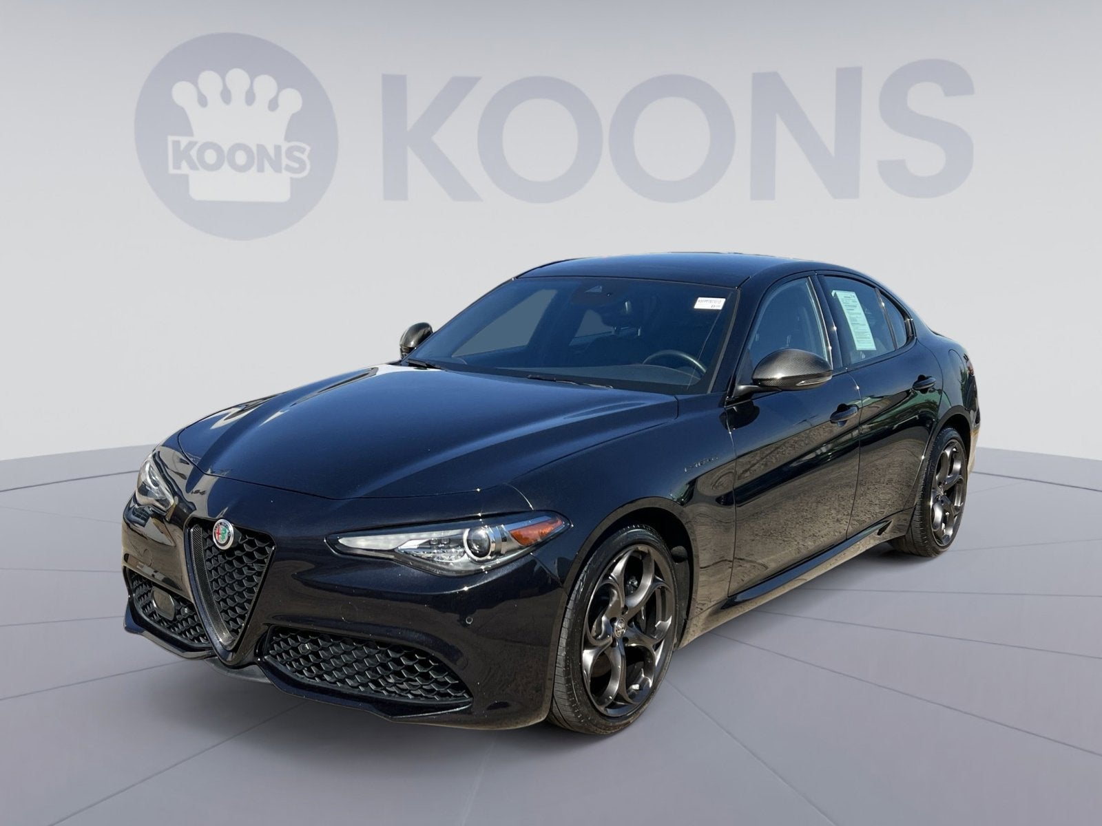 2023 Alfa Romeo Giulia Estrema