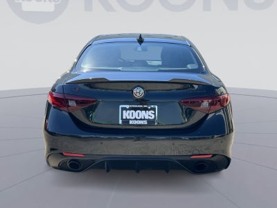 2023 Alfa Romeo Giulia Estrema