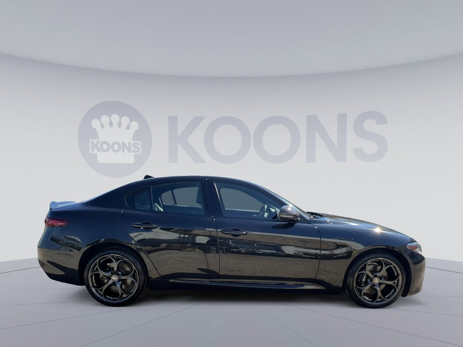 2023 Alfa Romeo Giulia Estrema