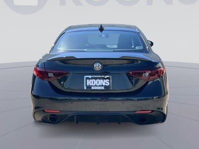 2023 Alfa Romeo Giulia Estrema