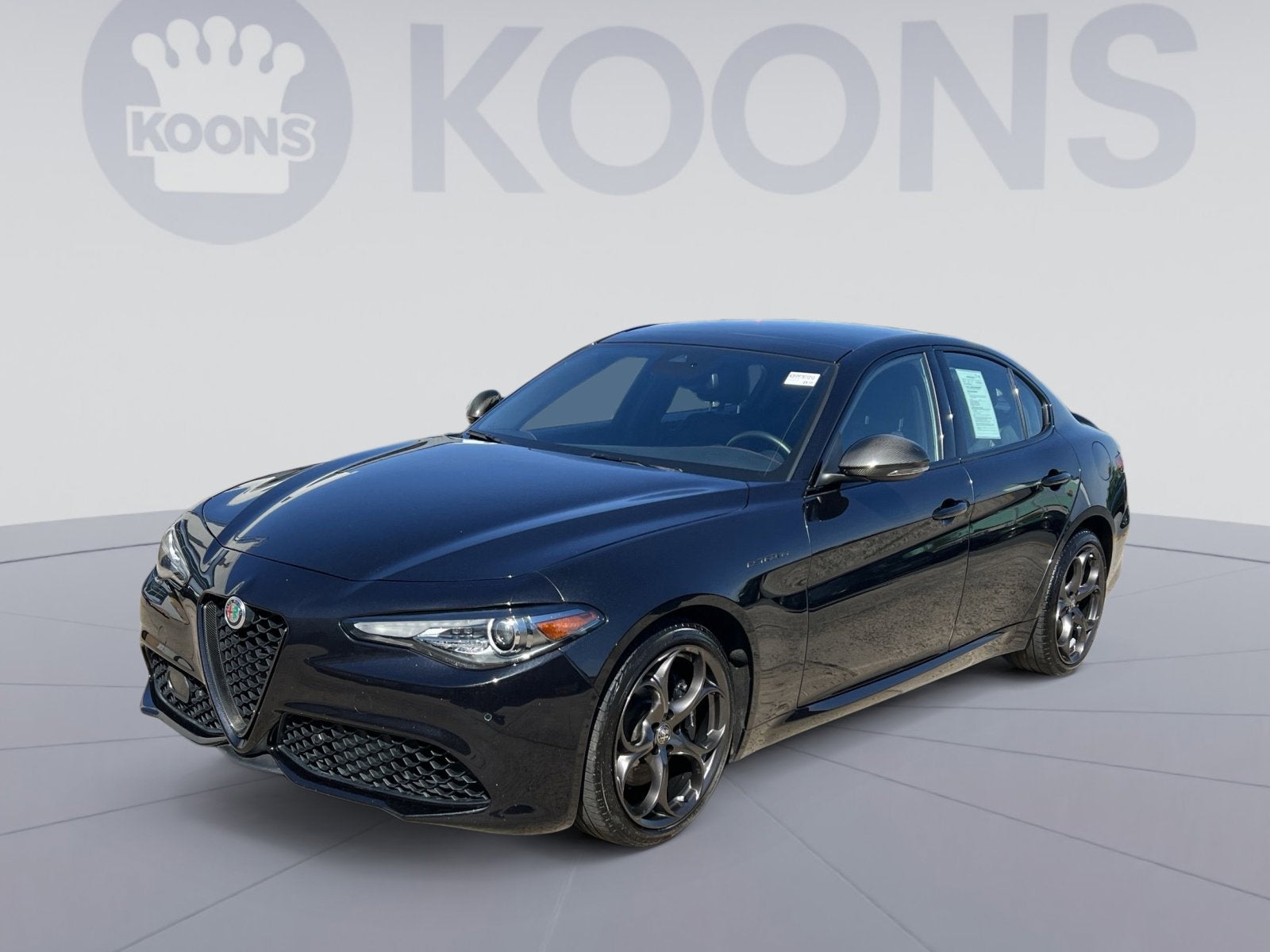 2023 Alfa Romeo Giulia Estrema