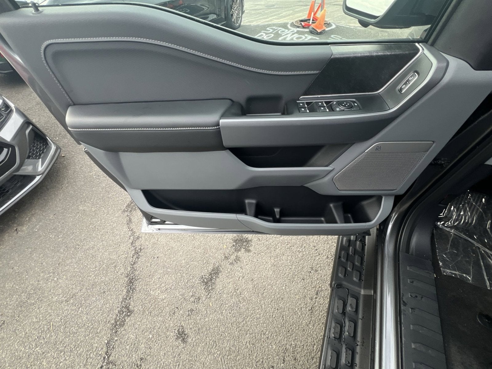 2025 Ford F-150 Lightning Flash™