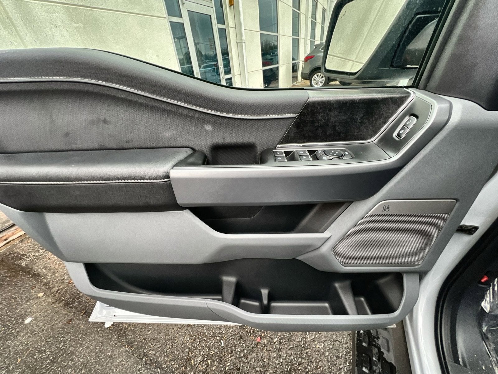 2025 Ford F-150 Lightning Flash™