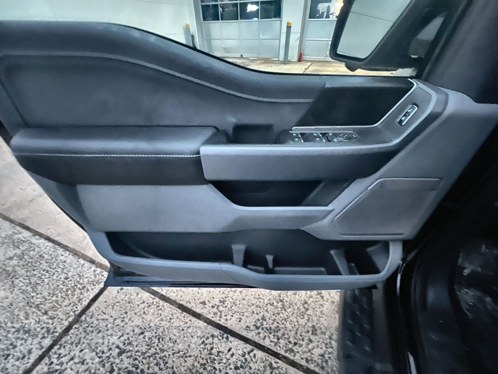 2025 Ford F-150 Lightning Flash™