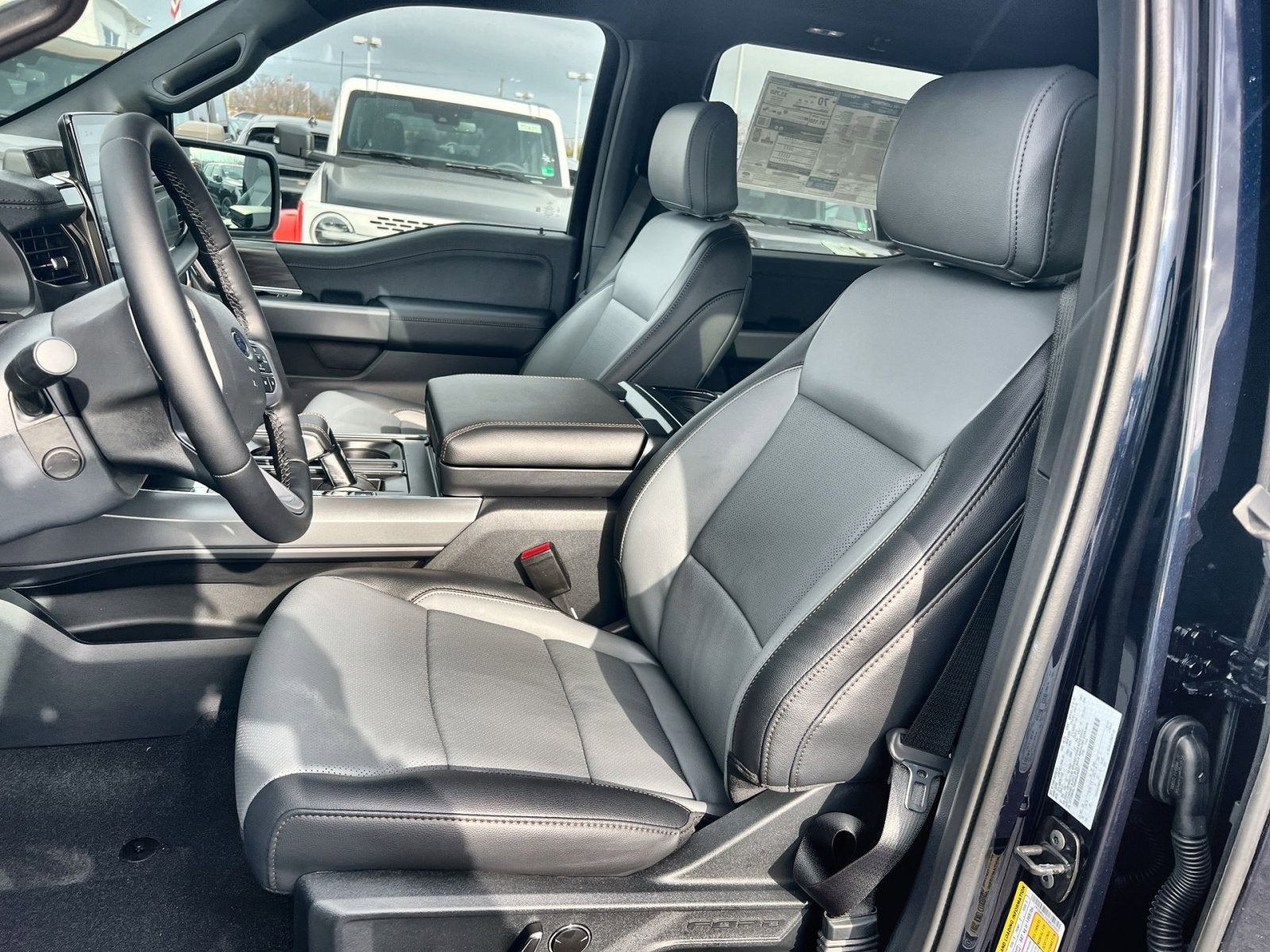 2025 Ford F-150 Lightning Lariat®