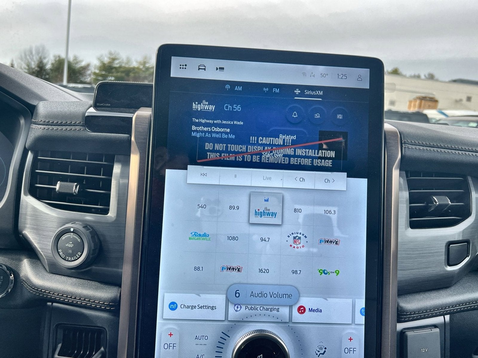 2025 Ford F-150 Lightning Lariat®