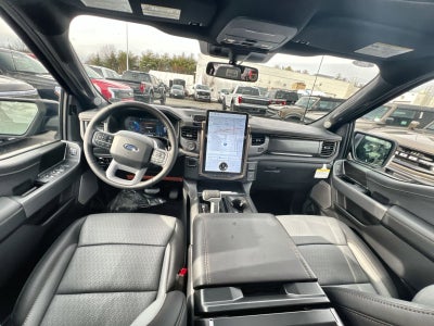 2025 Ford F-150 Lightning Lariat®