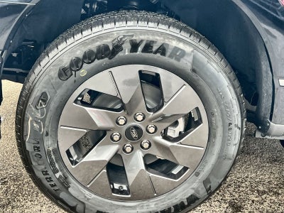 2025 Ford F-150 Lightning Lariat®