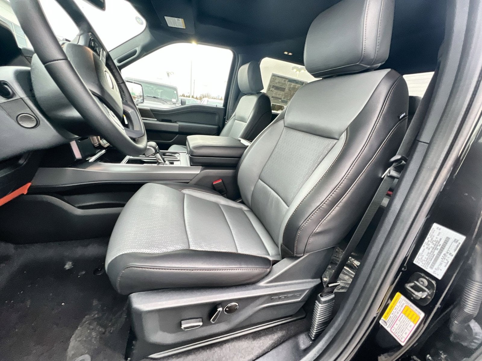 2025 Ford F-150 Lightning Lariat®