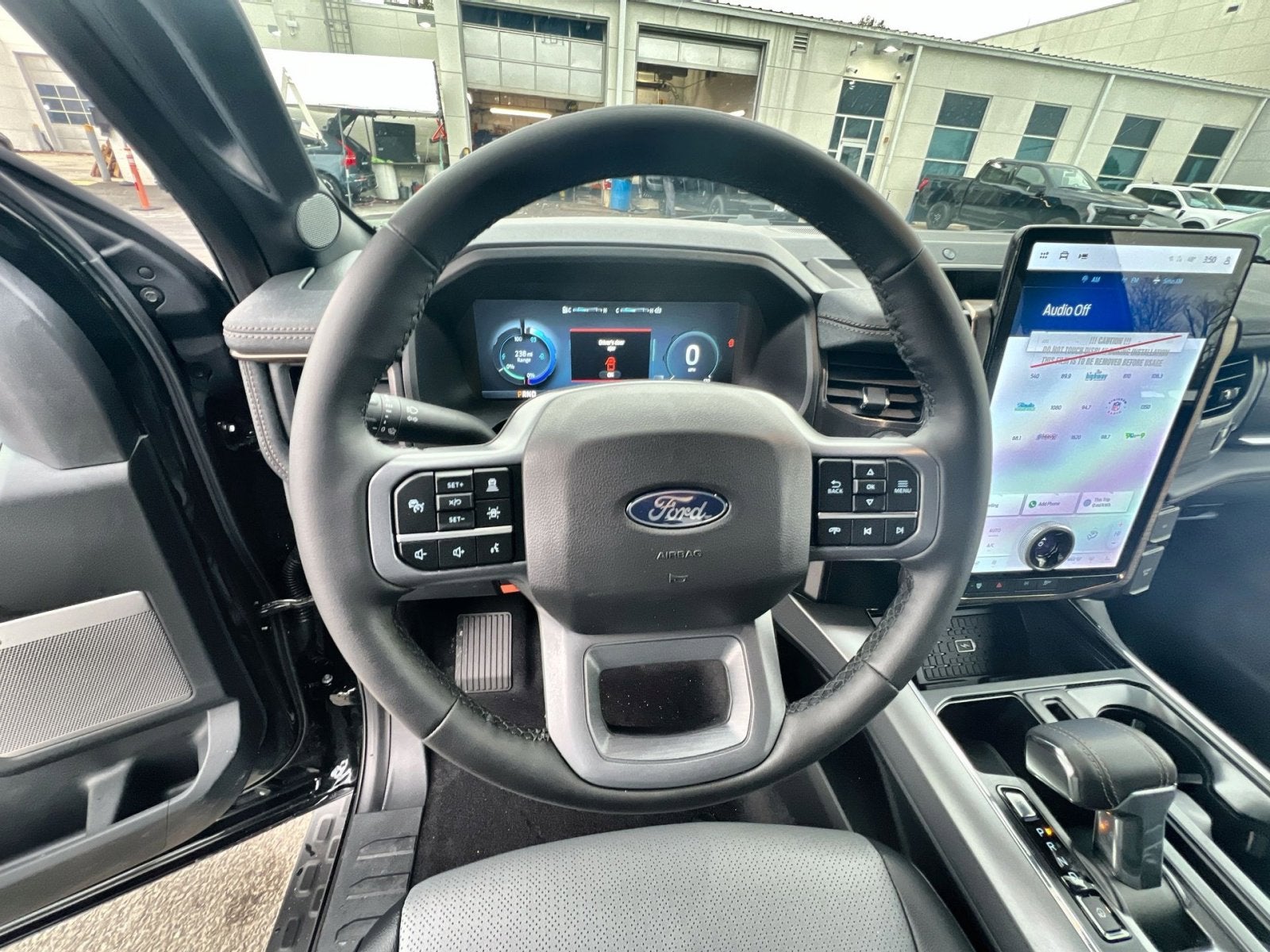 2025 Ford F-150 Lightning Lariat®