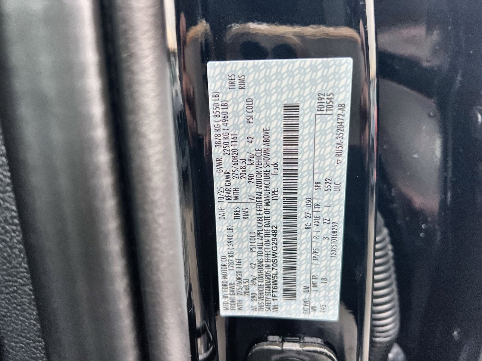 2025 Ford F-150 Lightning Lariat®