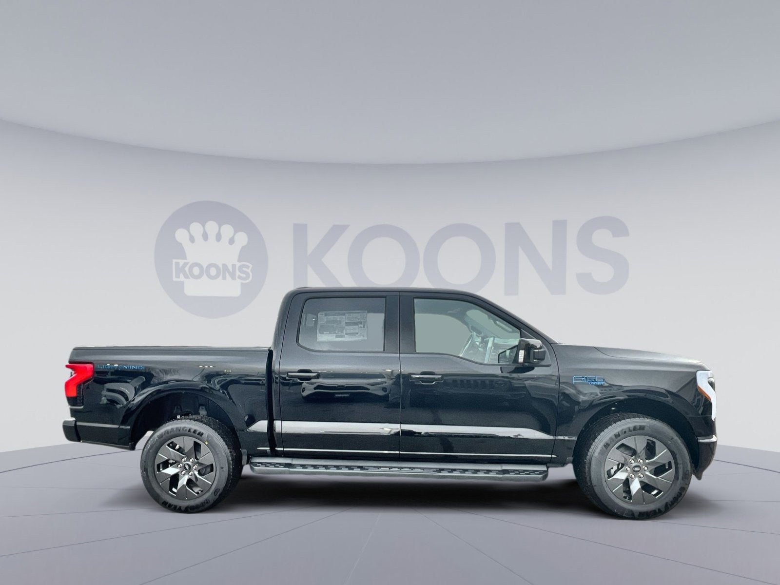 2025 Ford F-150 Lightning Lariat®