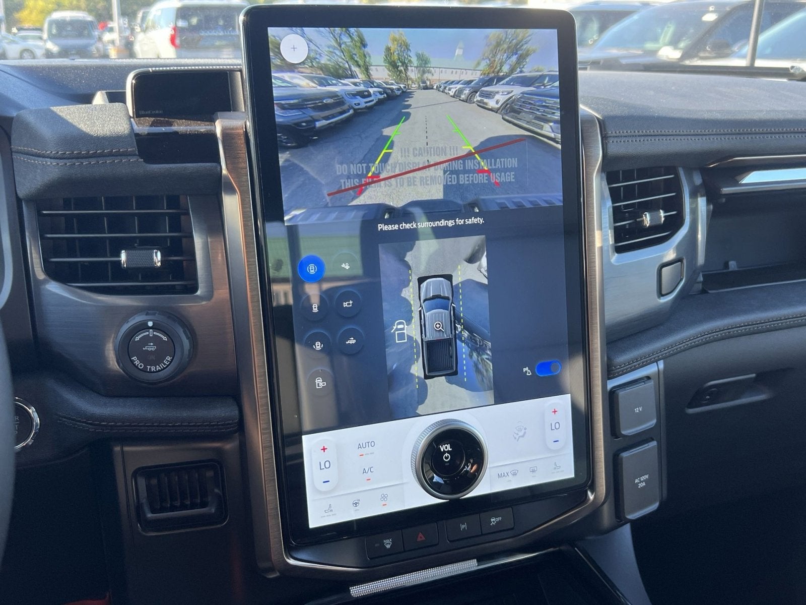 2025 Ford F-150 Lightning Lariat®