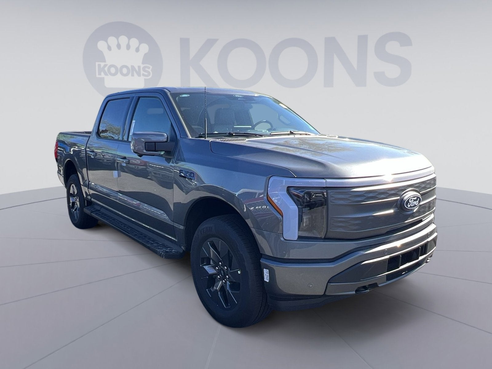 2025 Ford F-150 Lightning Lariat®