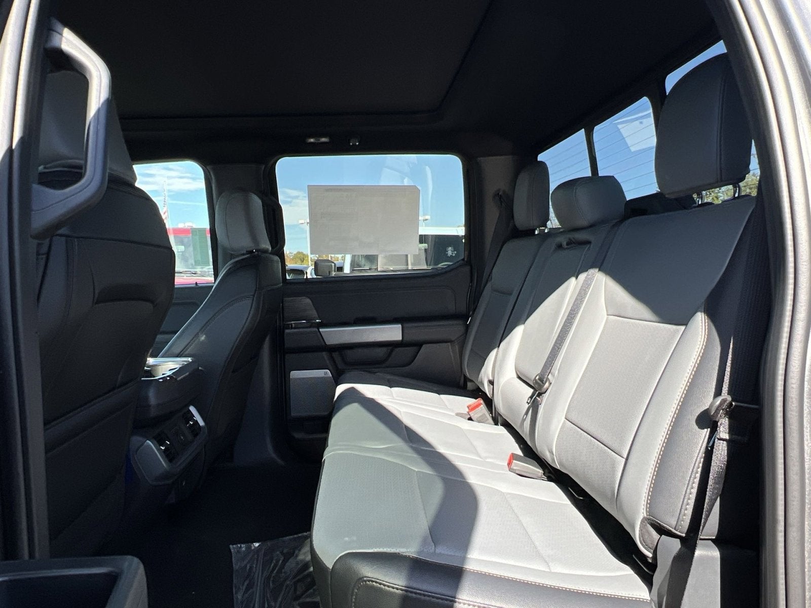 2025 Ford F-150 Lightning Lariat®