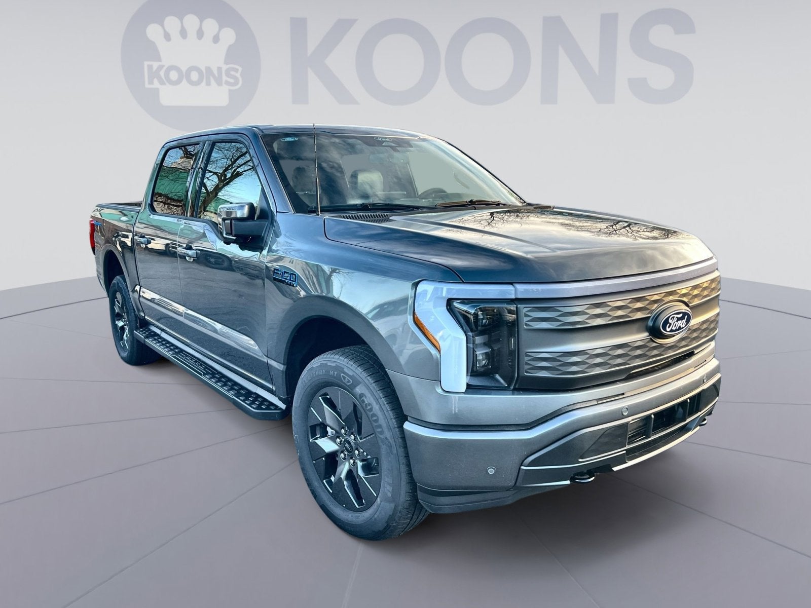 2025 Ford F-150 Lightning Lariat®
