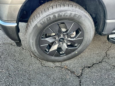 2025 Ford F-150 Lightning Lariat®