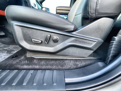 2025 Ford F-150 Lightning Lariat®