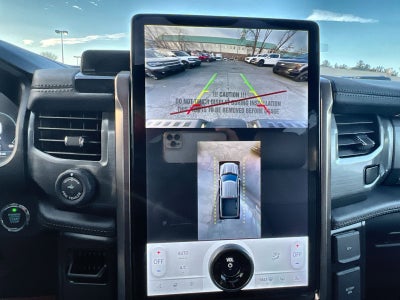 2025 Ford F-150 Lightning Lariat®