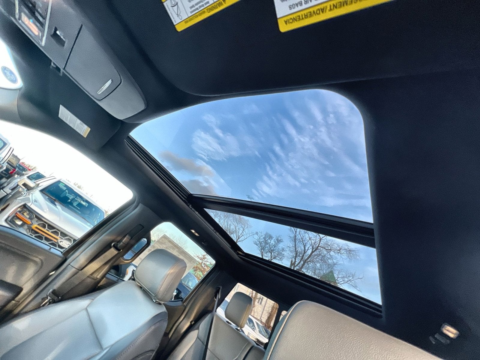 2025 Ford F-150 Lightning Lariat®