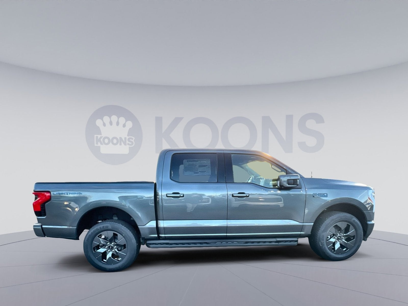 2025 Ford F-150 Lightning Lariat®
