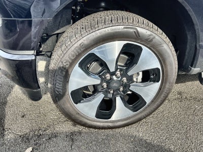 2025 Ford F-150 Lightning Platinum®