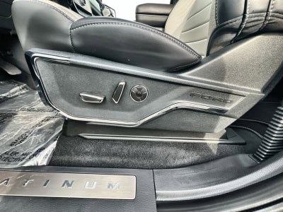 2025 Ford F-150 Lightning Platinum®