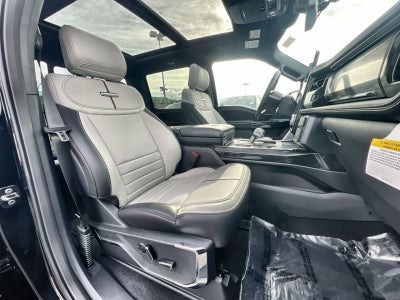 2025 Ford F-150 Lightning Platinum®