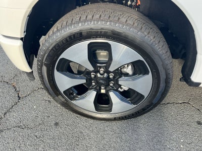 2025 Ford F-150 Lightning Platinum®