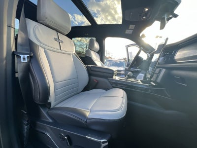 2025 Ford F-150 Lightning Platinum®