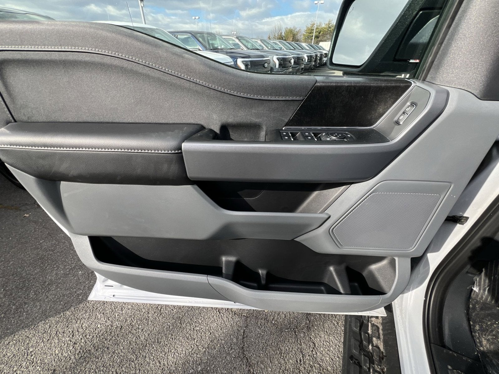 2025 Ford F-150 Lightning XLT