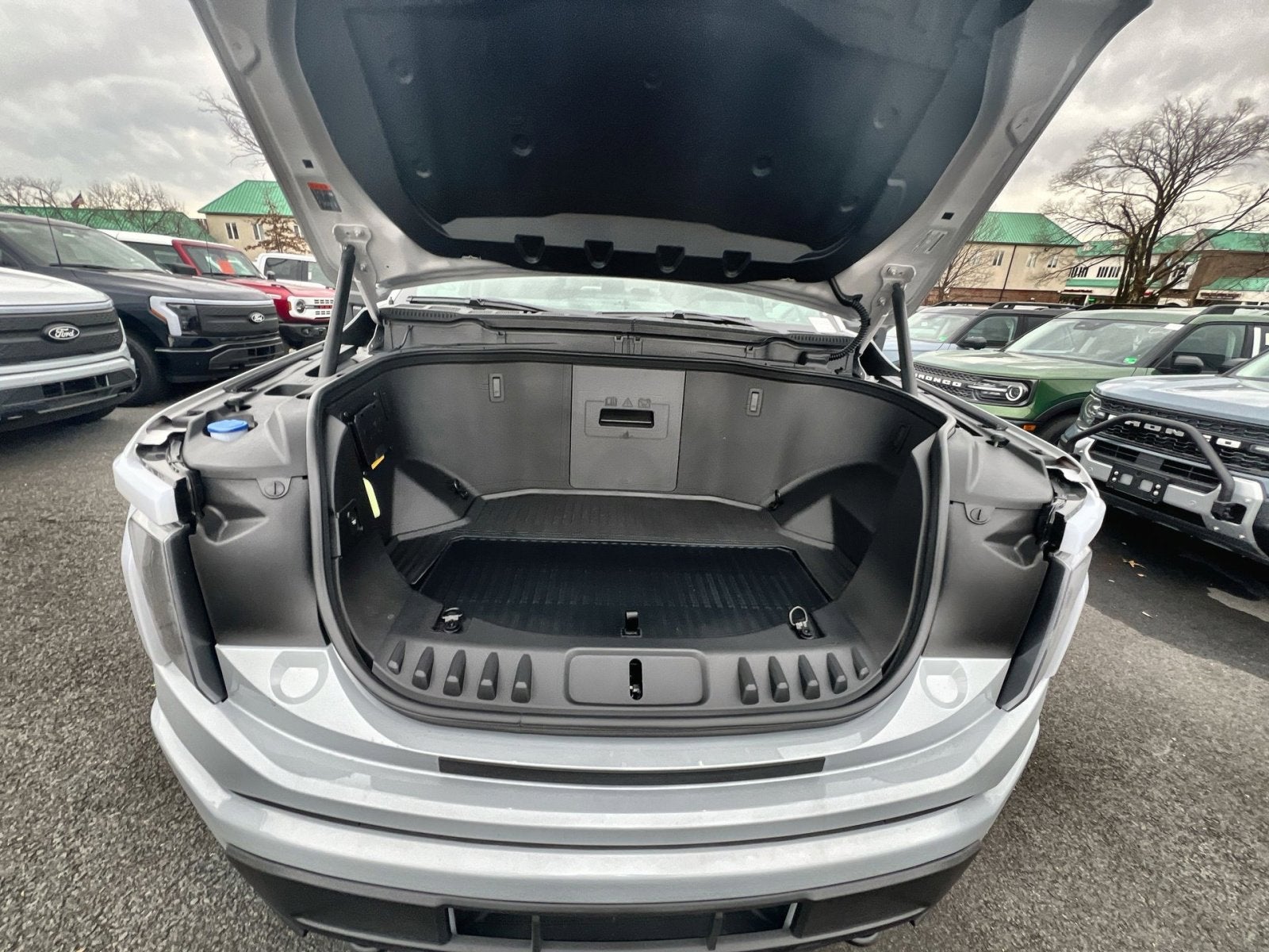 2025 Ford F-150 Lightning XLT